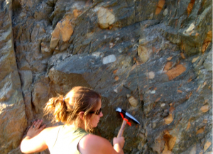 Figure 21.8 Late Proterozoic Toby Formation mudstone with glacial dropstones south of Cranbrook, B.C. [SE]